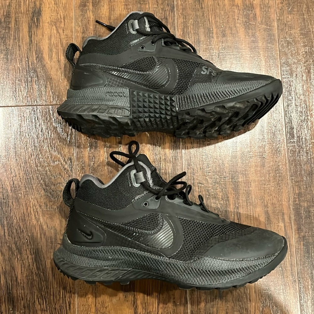 Nike sfs special fild system 8.5